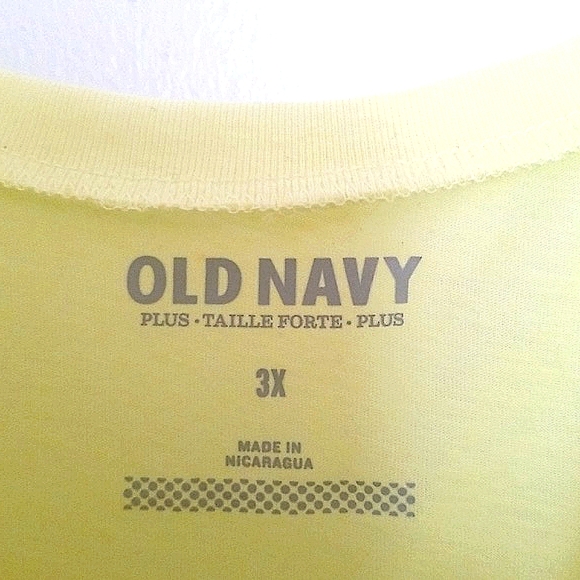 *NWOT* Old Navy Women’s Plus Passion for Fashion Graphic Tee - Picture 3 of 5